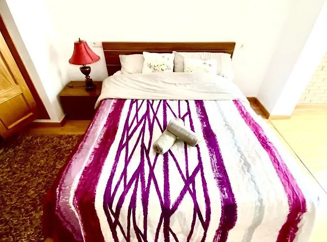 Roni Rooms